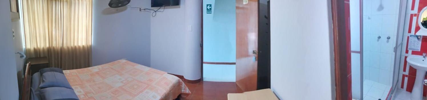 Hostal Puerto Ingles Ило Екстериор снимка