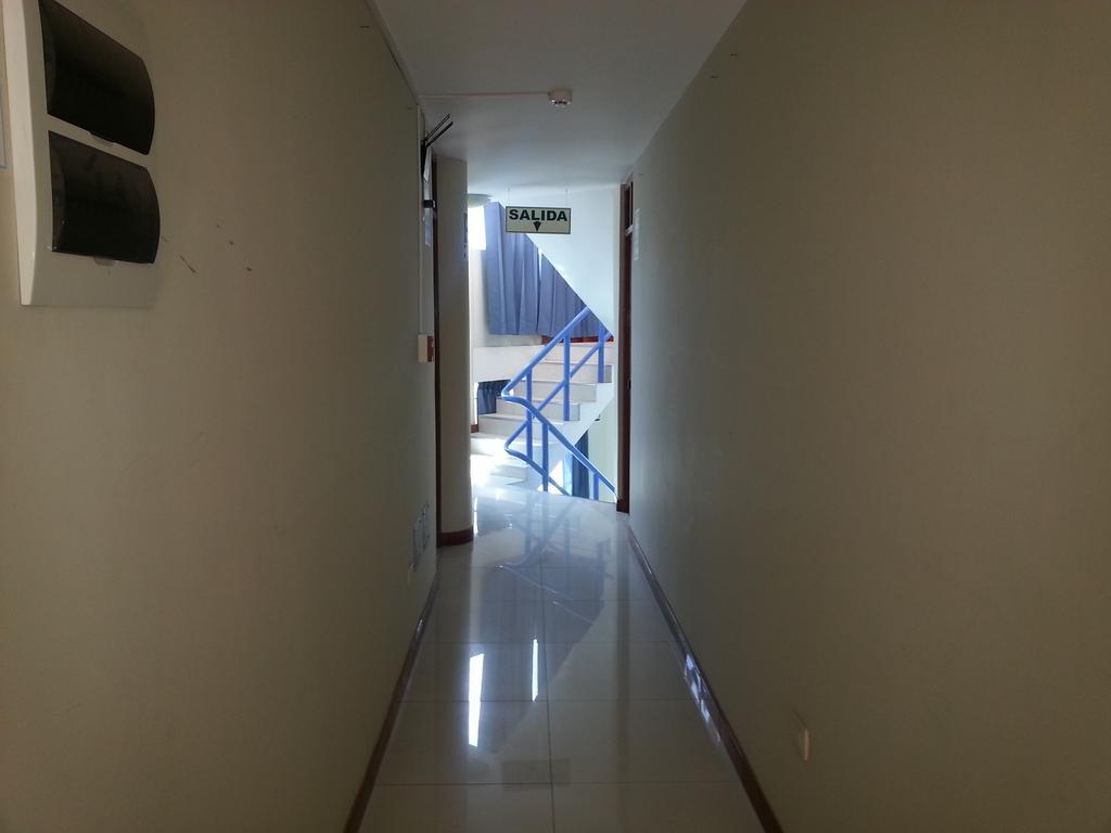 Hostal Puerto Ingles Ило Екстериор снимка